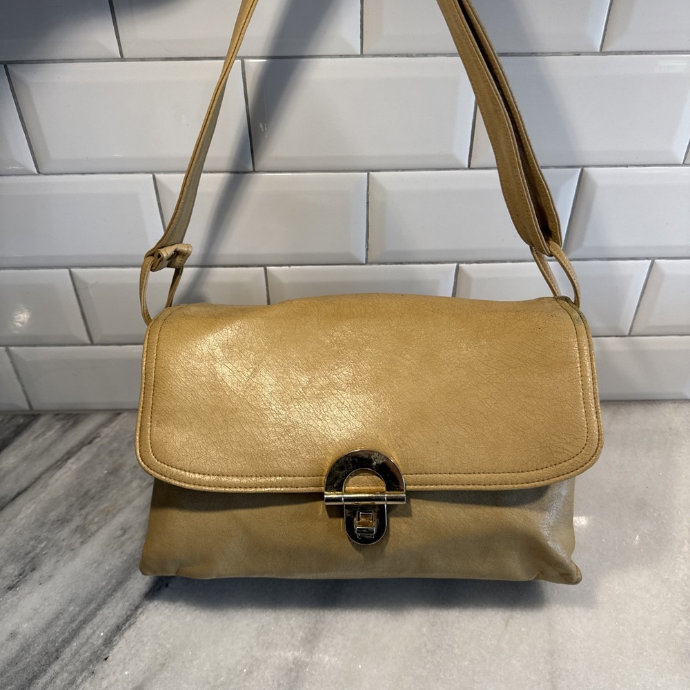 Vintage Markay Sags 1980's Leather Shoulder Bag Tan Made In The‎ USA